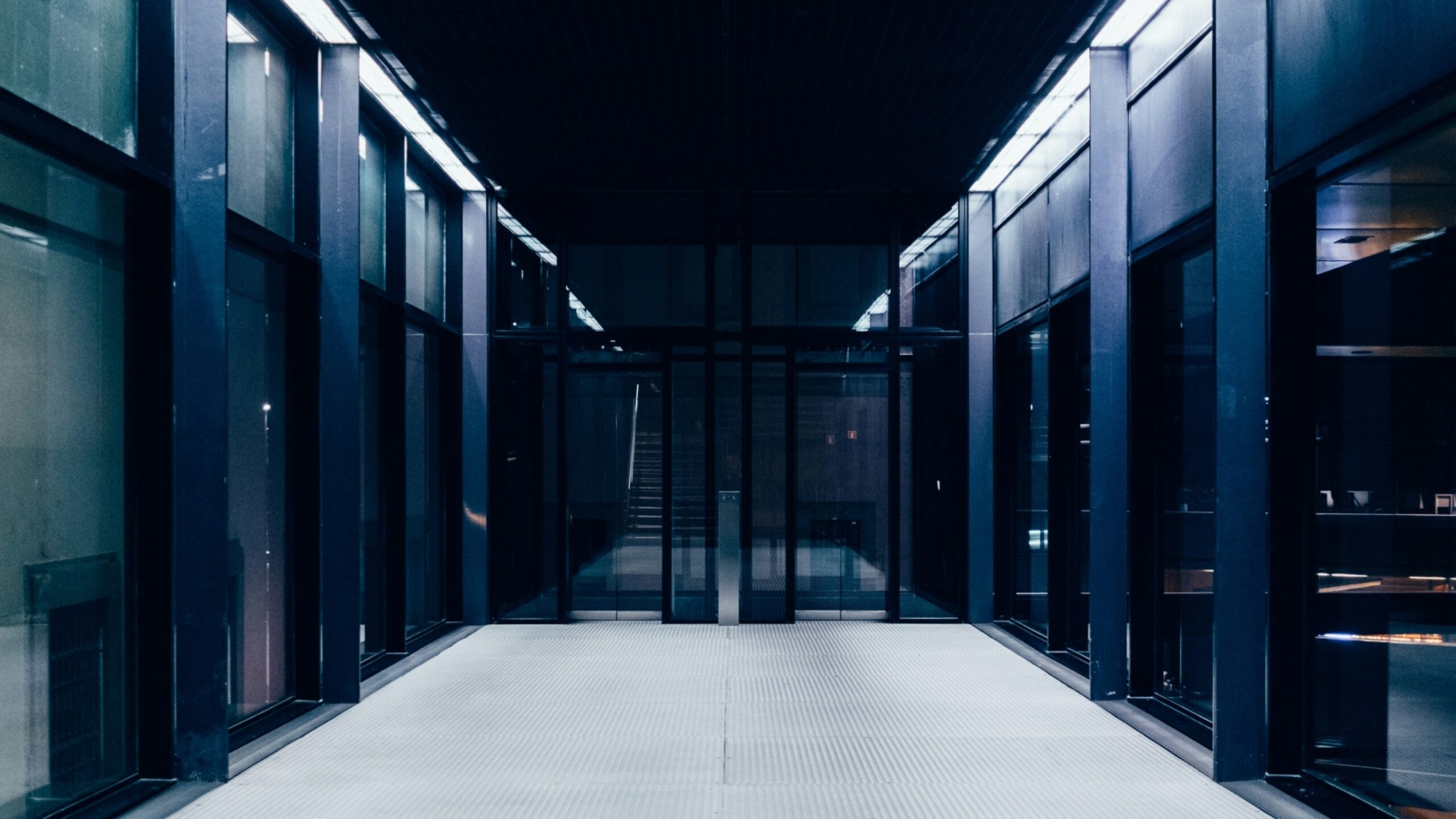paul-hanaoka-s0XabTAKvak-unsplash